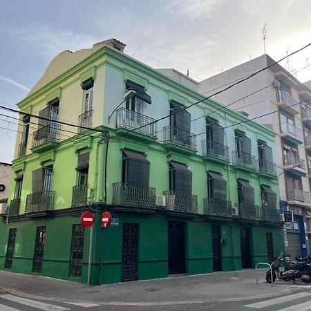 Kiwi Rooms Auto Check-In Valensiya Dış mekan fotoğraf