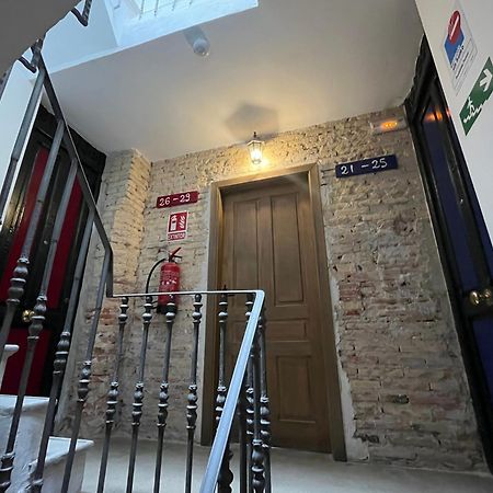 Kiwi Rooms Auto Check-In Valensiya Dış mekan fotoğraf