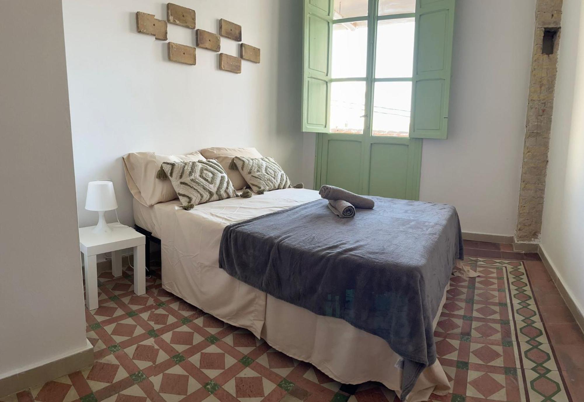 Kiwi Rooms Auto Check-In Valensiya Dış mekan fotoğraf